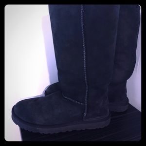 Ugg classic tall black boots Womens size 7